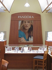 pandora jewelry stores